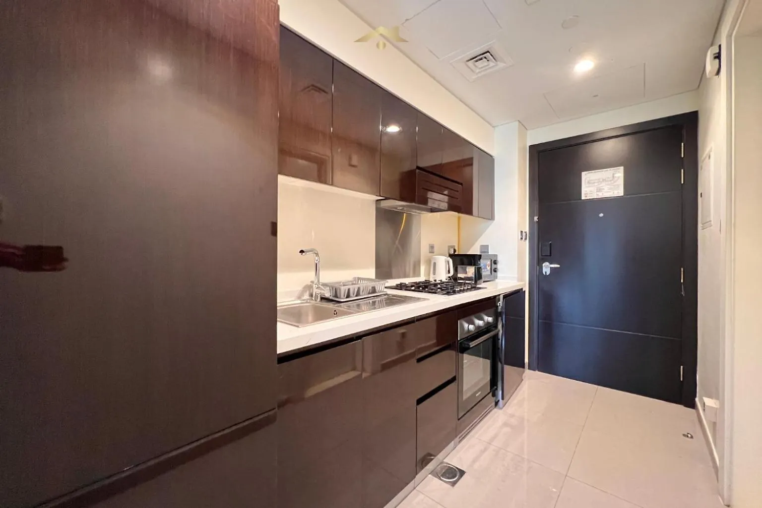 Modern Studio Living In Majestine ,Businessbay Dubai Apartment